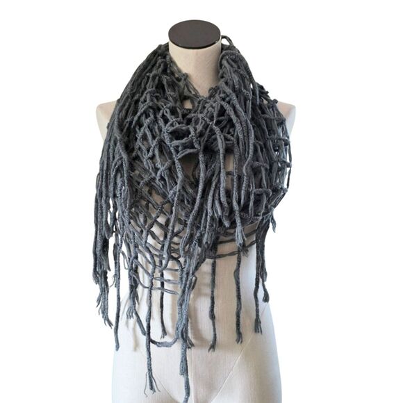 Chunky Open Knit Gray with Metallic Thread Infinity Scarf 24" Wide Fringe Boho - Picture 2 of 4